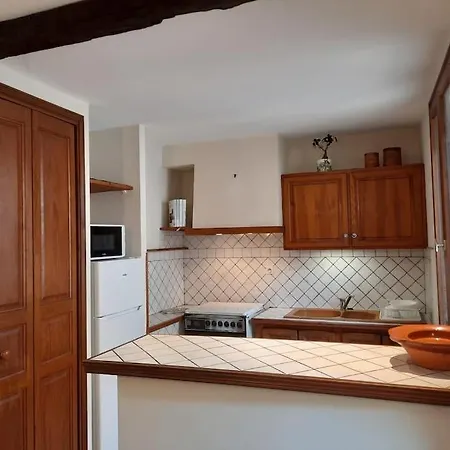 A 200 Metres Du Chateau : Maison De بيت للعطل