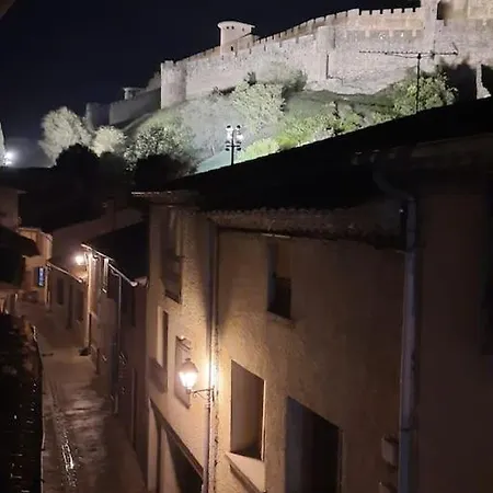 Casa de Férias A 200 Mètres Du Château : Maison De *
