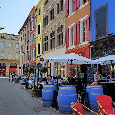 A 200 Metres Du Chateau : Maison De * قرقشونه